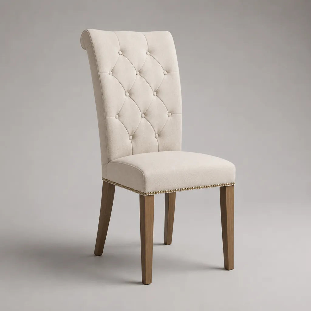 Chaise de salle à manger capitonnée en tissu beige clair avec pieds en bois brun naturel, 47 × 58 × 101 cm