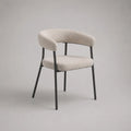 Chaise avec accoudoirs en tissu bouclé beige et structure en acier noir, 57 × 58 × 78 cm