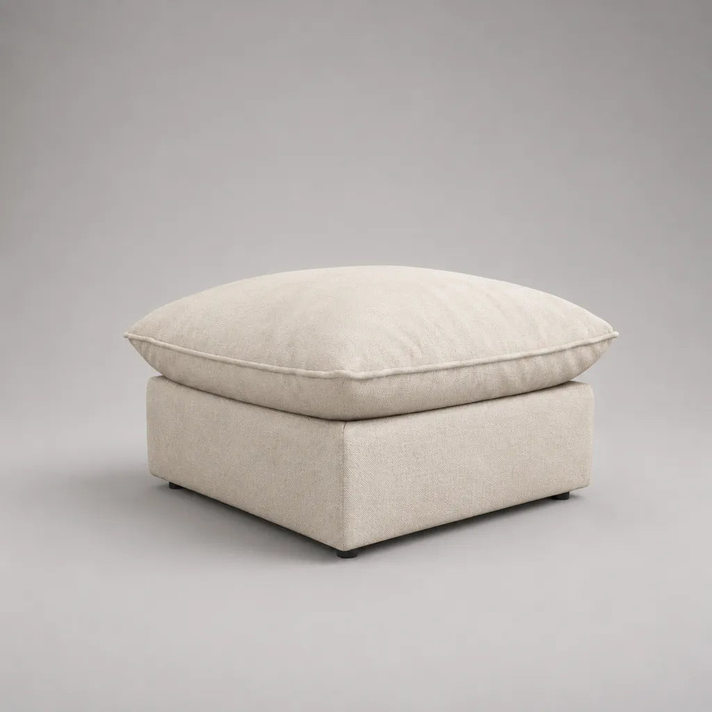 Pouf repose-pieds carré rembourré en polyester beige, 80 × 80 × 45 cm